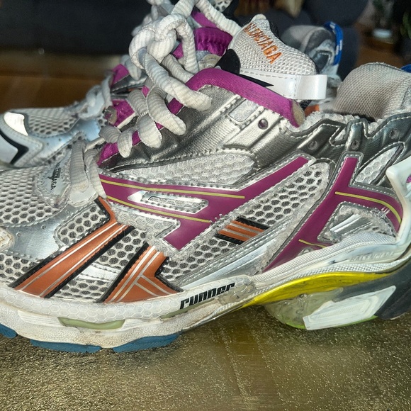 WOMEN'S RUNNER SNEAKER IN GREY 38 - Picture 2 of 4